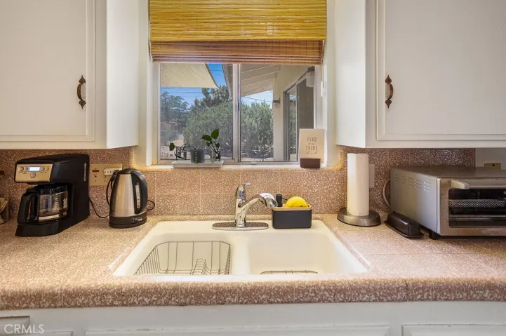 7744 Inca Trail, Yucca Valley, California 92284