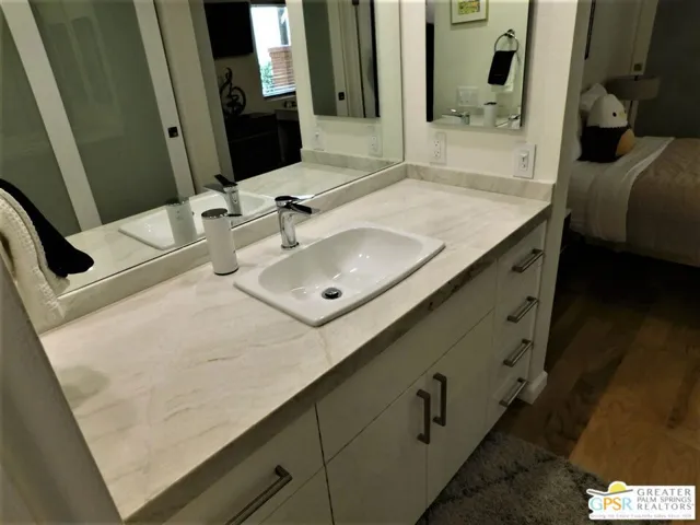 secondary bath