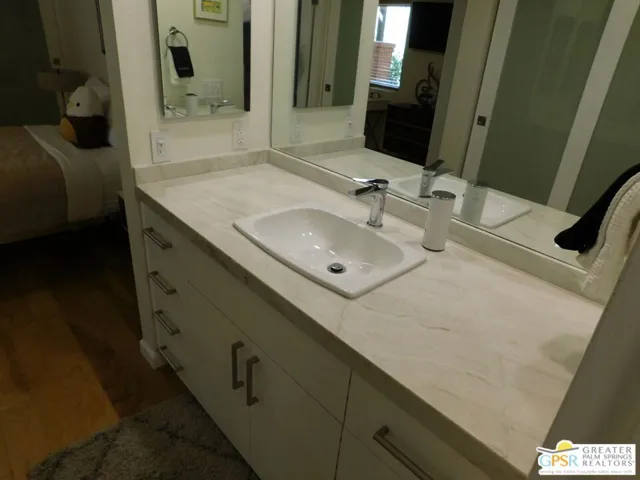 secondary bath