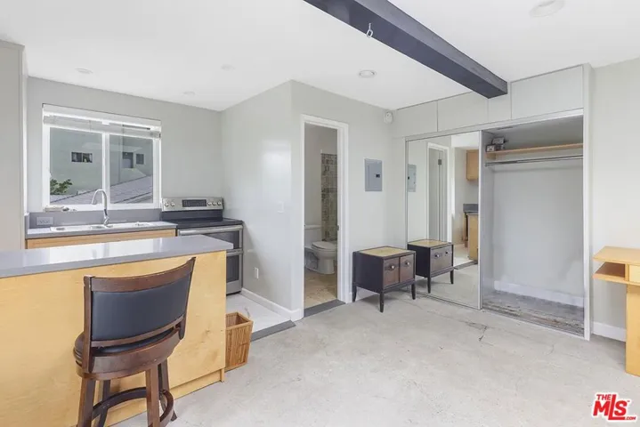 23 1/2 Ironsides Street, Marina Del Rey, California 90292