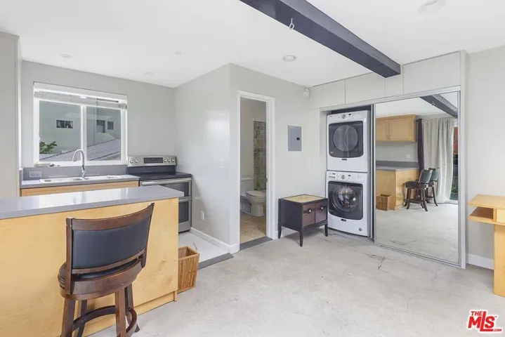 23 1/2 Ironsides Street, Marina Del Rey, California 90292