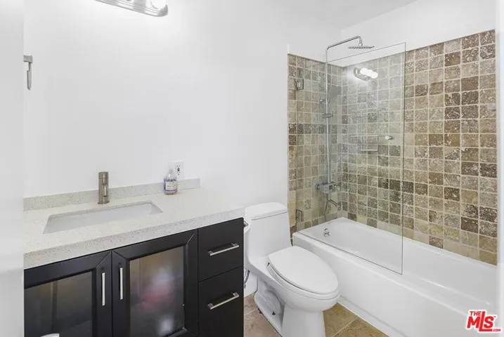 23 1/2 Ironsides Street, Marina Del Rey, California 90292