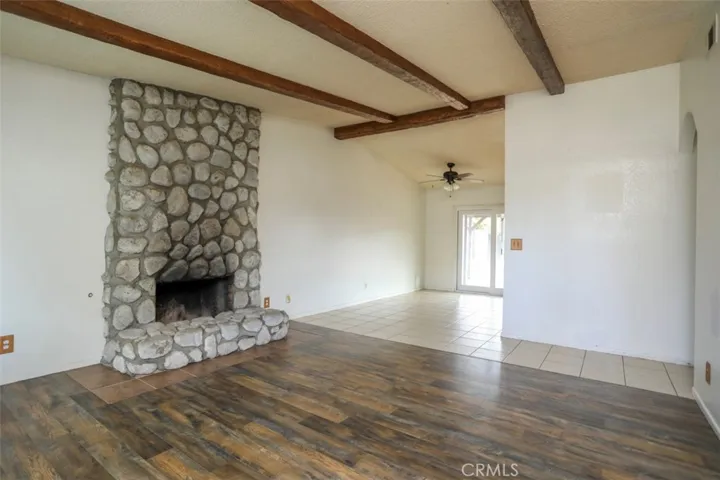 Living room w/fireplace