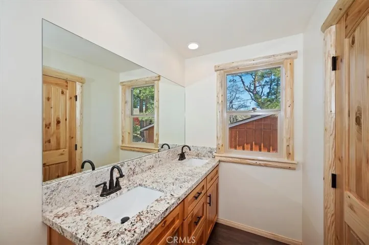 415 Vista, Sugarloaf, California 92386