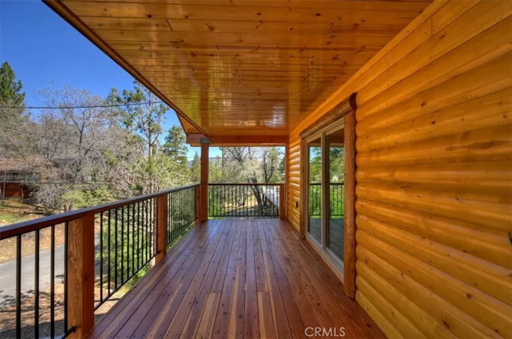415 Vista, Sugarloaf, California 92386