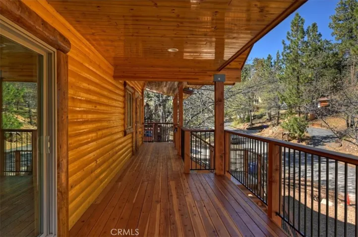 415 Vista, Sugarloaf, California 92386
