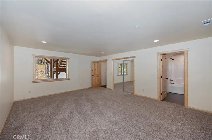 415 Vista, Sugarloaf, California 92386