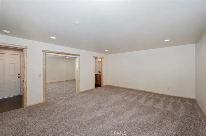 415 Vista, Sugarloaf, California 92386