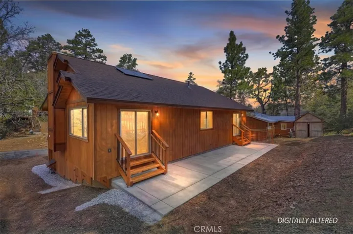 415 Vista, Sugarloaf, California 92386