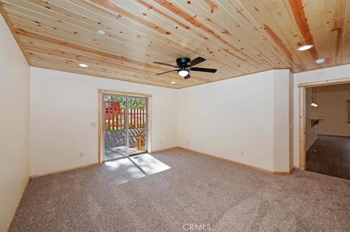 415 Vista, Sugarloaf, California 92386
