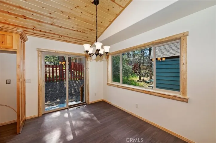 415 Vista, Sugarloaf, California 92386