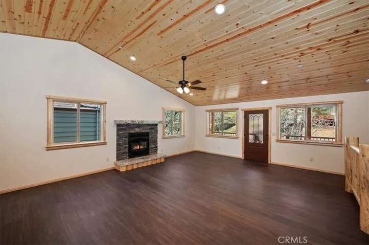 415 Vista, Sugarloaf, California 92386