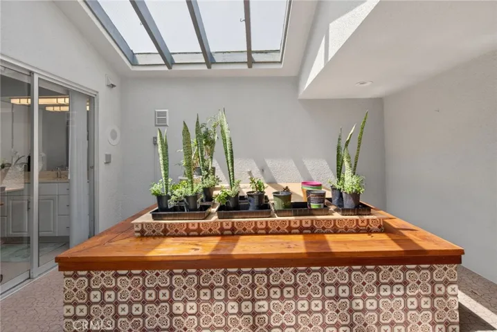 sparoom/ greenhouse