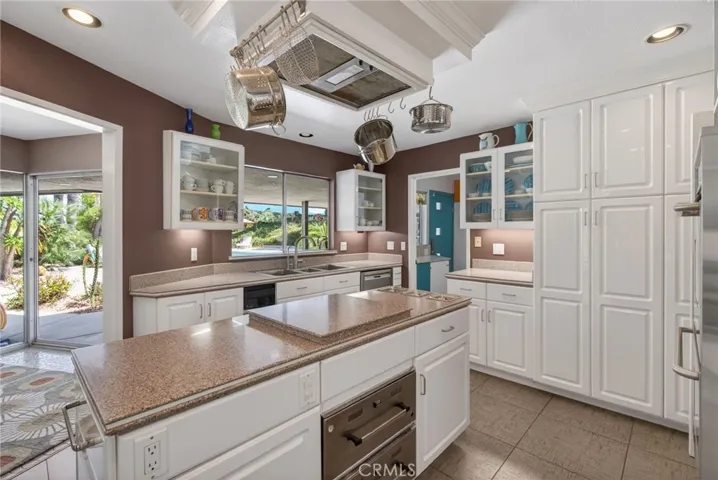 Masterpiece culinary stations and look under the countertop plate--a huge bunch of amazing items!