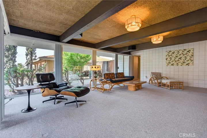 Look at that cork ceiling!