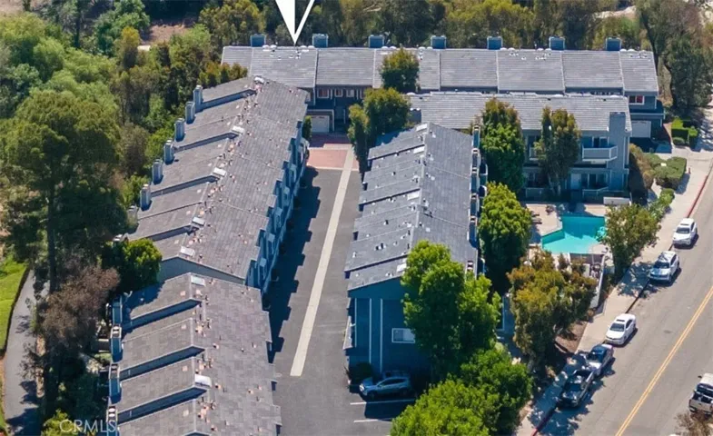 Location of Unit From Community Pool