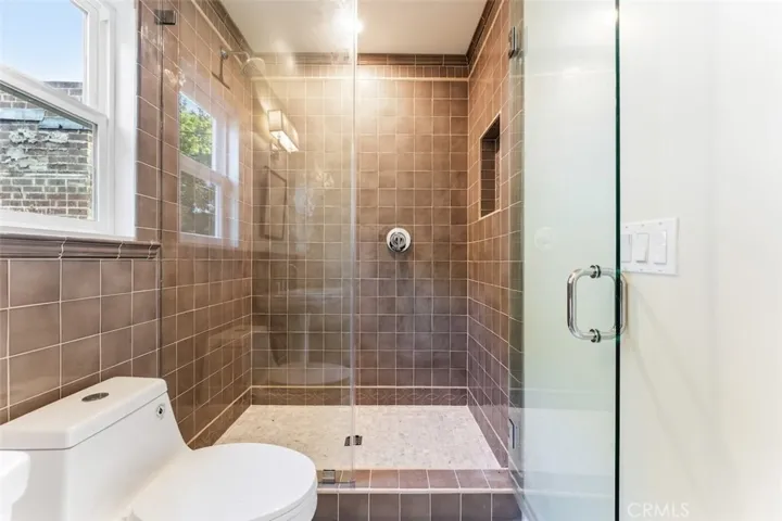 6525 Ruffner Avenue, Lake Balboa, California 91406