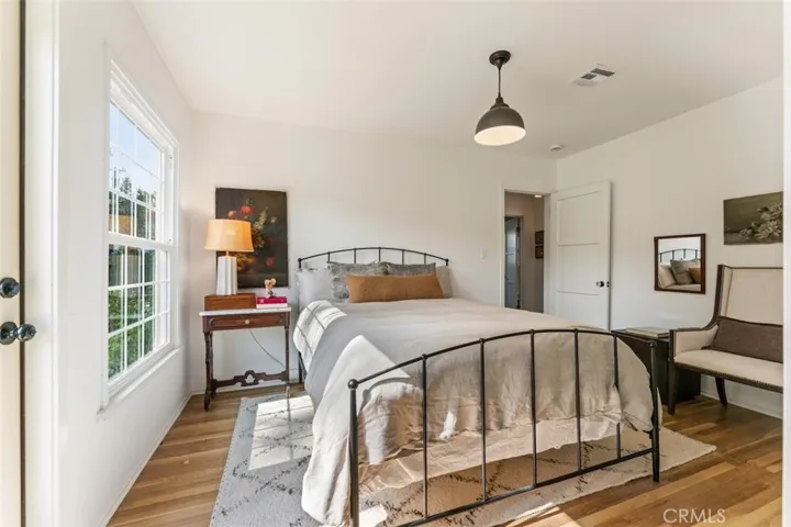 6525 Ruffner Avenue, Lake Balboa, California 91406