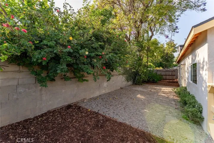 6525 Ruffner Avenue, Lake Balboa, California 91406