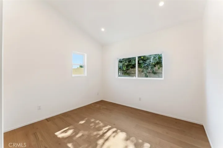 6525 Ruffner Avenue, Lake Balboa, California 91406
