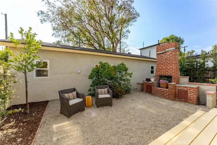 6525 Ruffner Avenue, Lake Balboa, California 91406