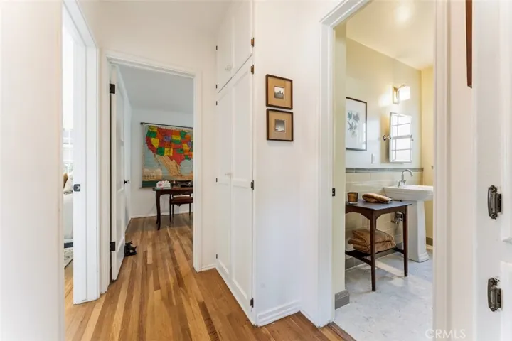 6525 Ruffner Avenue, Lake Balboa, California 91406