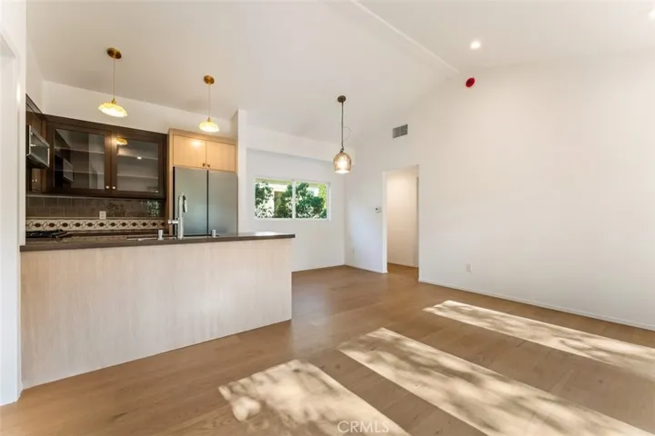 6525 Ruffner Avenue, Lake Balboa, California 91406