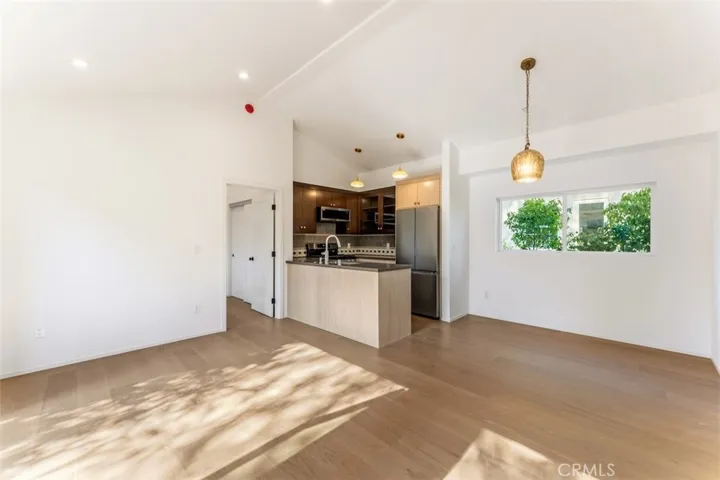 6525 Ruffner Avenue, Lake Balboa, California 91406