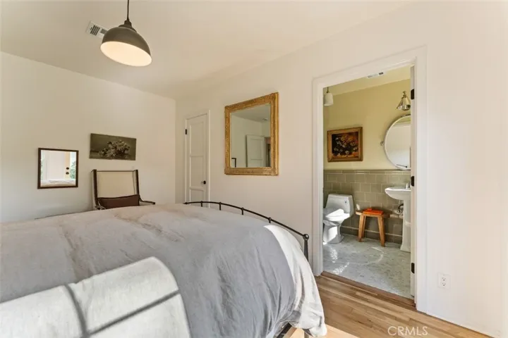6525 Ruffner Avenue, Lake Balboa, California 91406