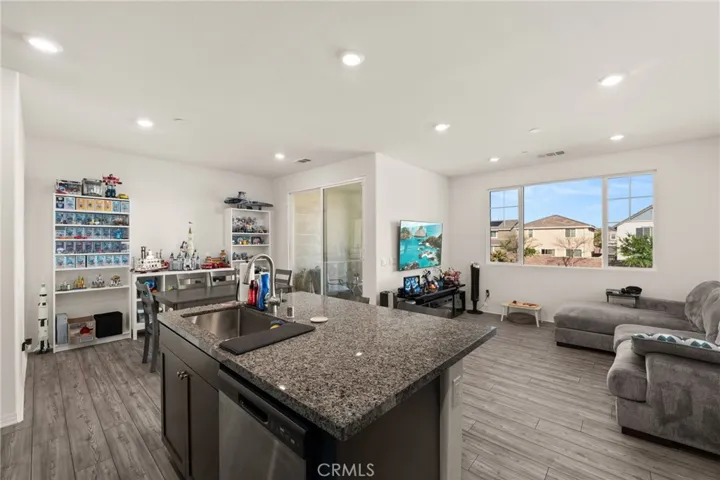 16680 Wyndham Lane 3, Fontana, California 92336
