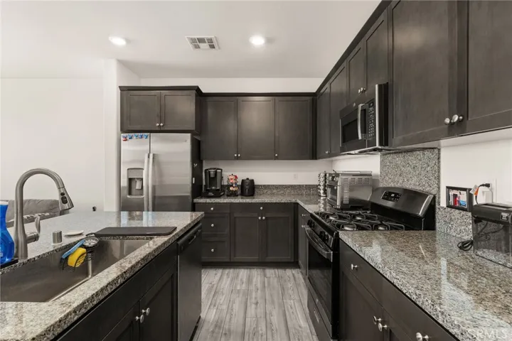 16680 Wyndham Lane 3, Fontana, California 92336