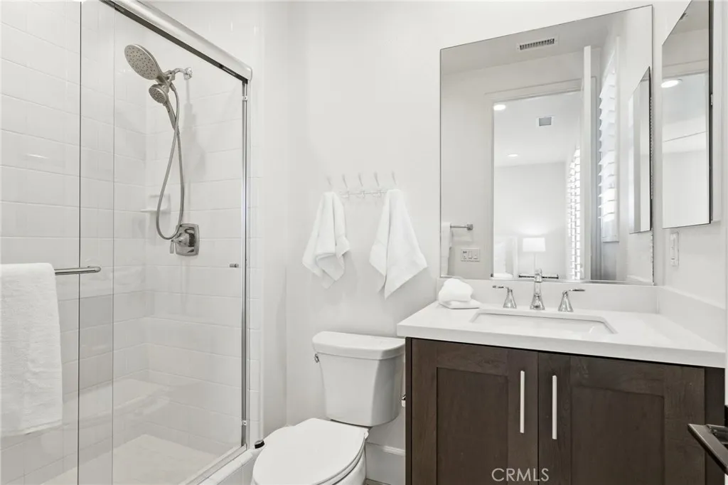 On-Suite Bathroom 4 on Floor 2