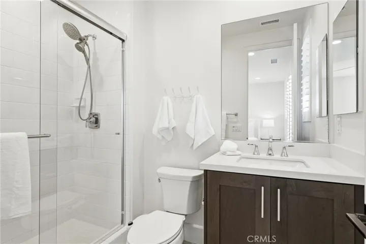 On-Suite Bathroom 4 on Floor 2