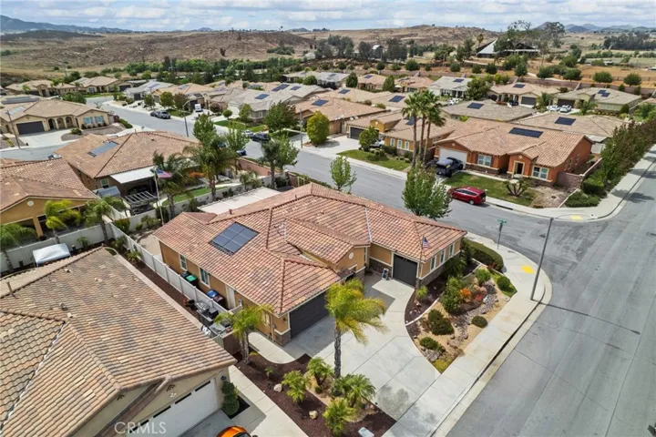 All single level neighborhood with a view.