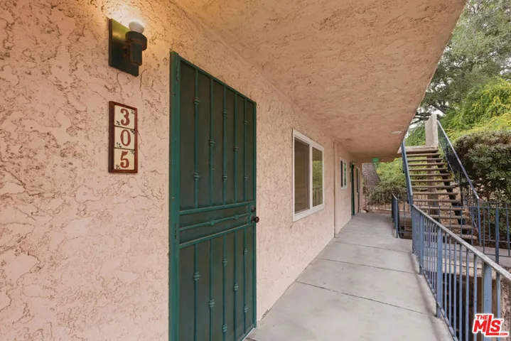 2940 N Verdugo Road 305, Glendale, California 91208