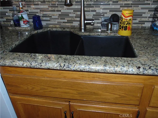 Dual black carbon fiber  sinks in kitchen