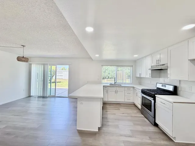 14744 Roberto Rio Road, Poway, California 92064