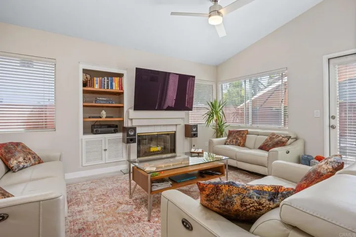 4668 Calle Del Greco, Oceanside, California 92056