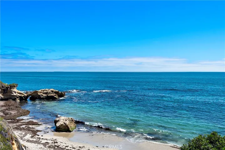 156 Pearl Street, Laguna Beach, California 92651
