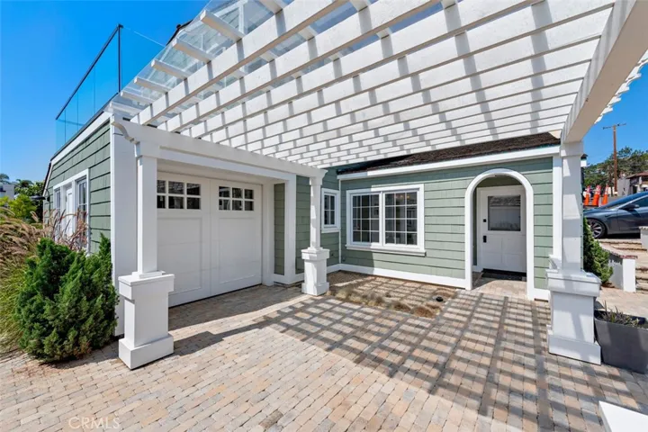 156 Pearl Street, Laguna Beach, California 92651