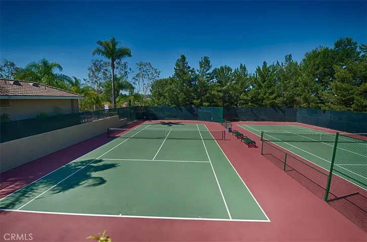 Sports courts, Walk to enjoy!