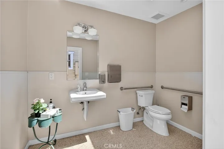 17066 Palmdale, Huntington Beach, California 92647