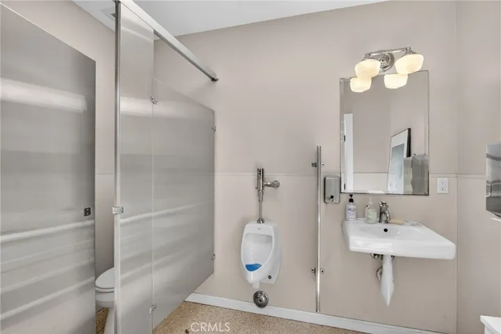 17066 Palmdale, Huntington Beach, California 92647