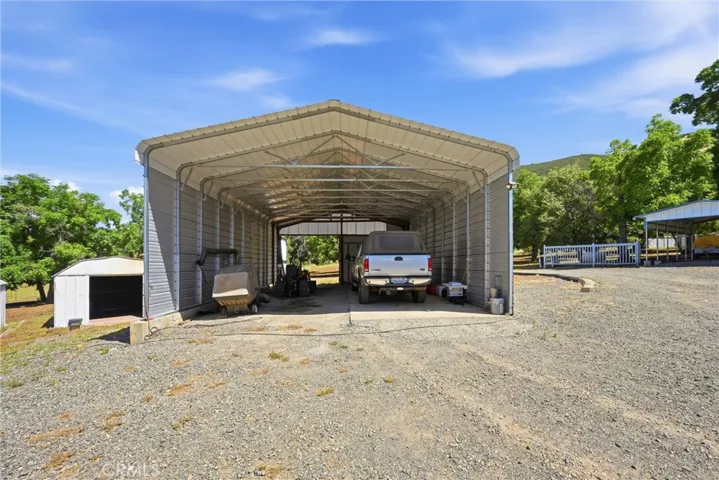 Covered RV Parking w/hookups