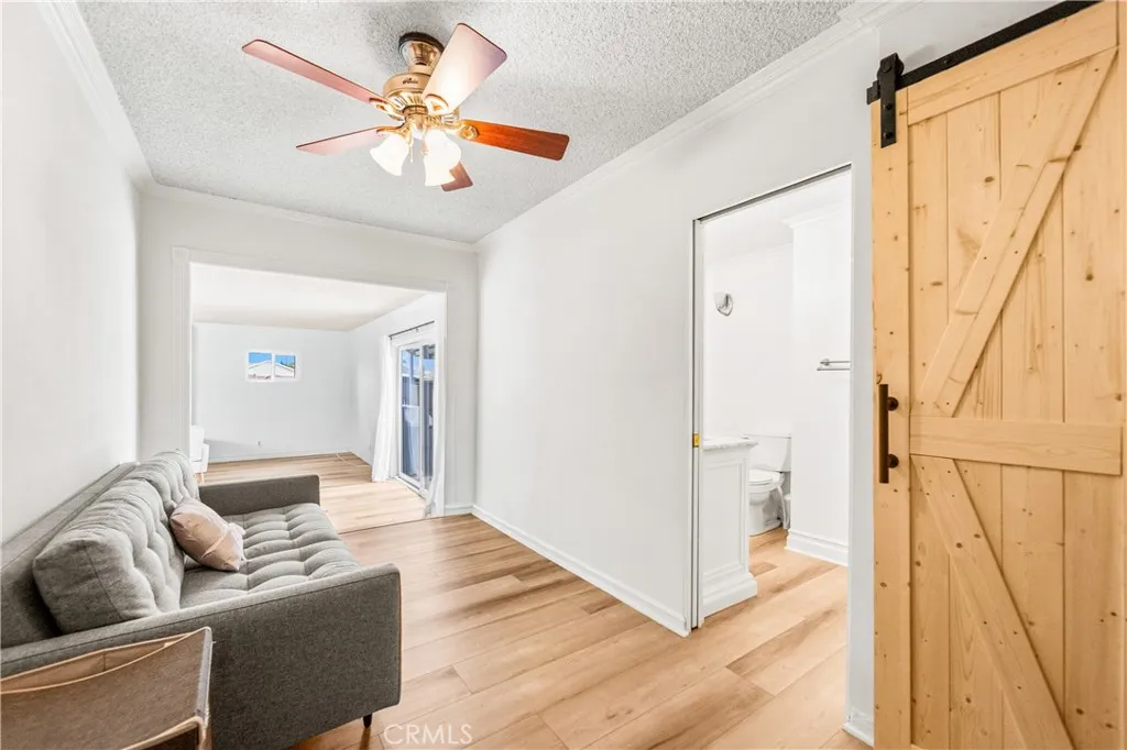 Primary suite siting room