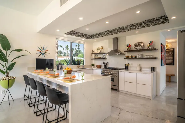 Breakfast Bar