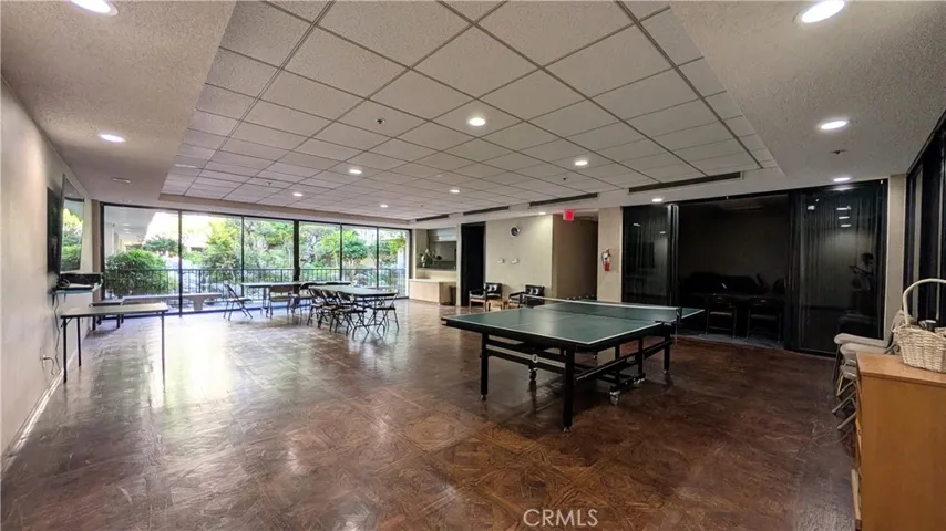 Building recreation room