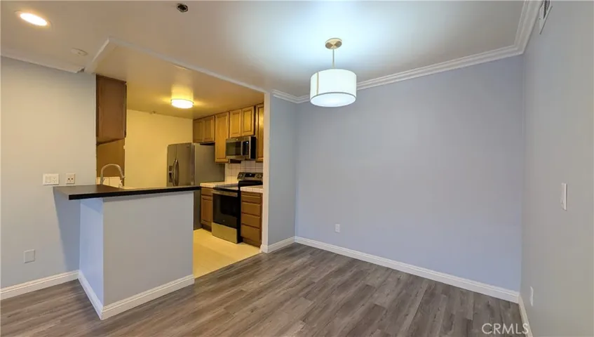 Dining area next to the kitchen