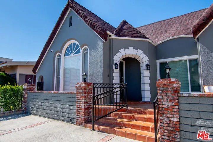 5761 W Olympic Boulevard, Los Angeles, California 90036