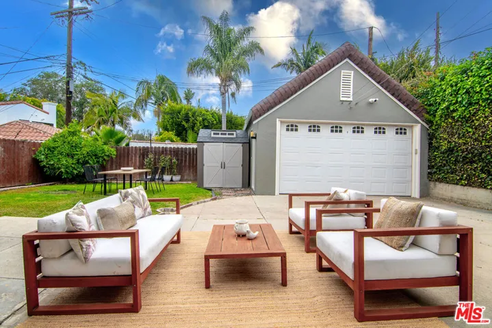 5761 W Olympic Boulevard, Los Angeles, California 90036